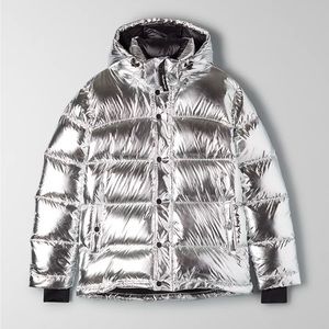 Aritzia Super Puff. Silver XXS, excellent condition (worn once).